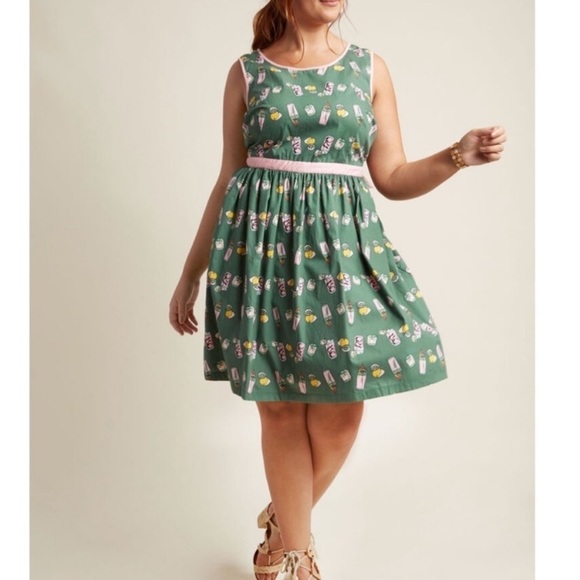 Modcloth Dresses & Skirts - • Modcloth • lemonade cocktail open back dress